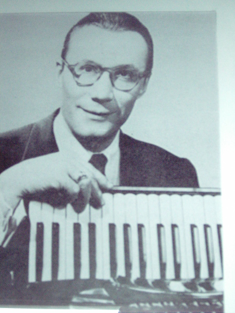 Joe Vibiano, el acordeonista de Carlos Gardel en Nueva York